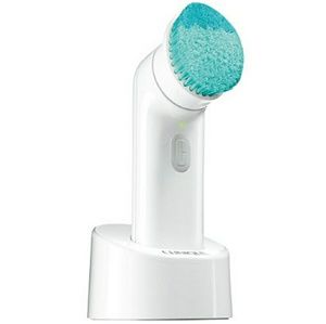 Clinque facial brush